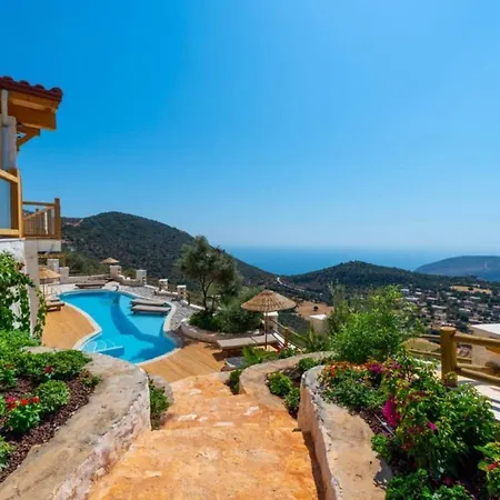 Sleeps 6 With Pool And Air Con Villa *