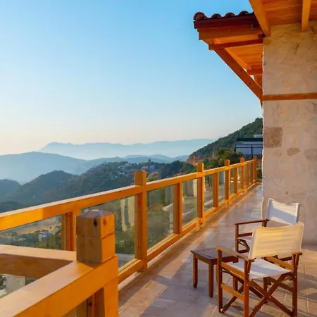 Sleeps 6 With Pool And Air Con كالكان